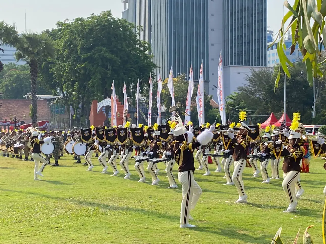 Persiapan Upacara Hari Jadi Ke-81 Jawa Timur di Grahadi Berlangsung Lancar